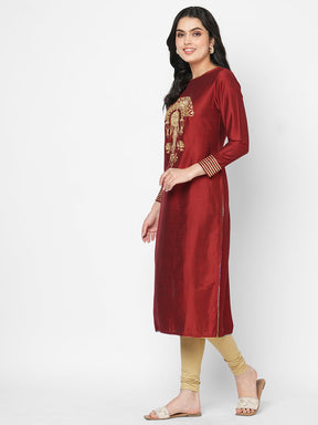 A Long Straight Festive Kurta With Elaborate Gold Thread Work