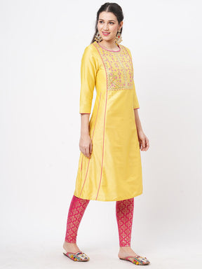 Yellow Silk Blend Ethnic Kurta With Contrast Pink Intricate Embroidery