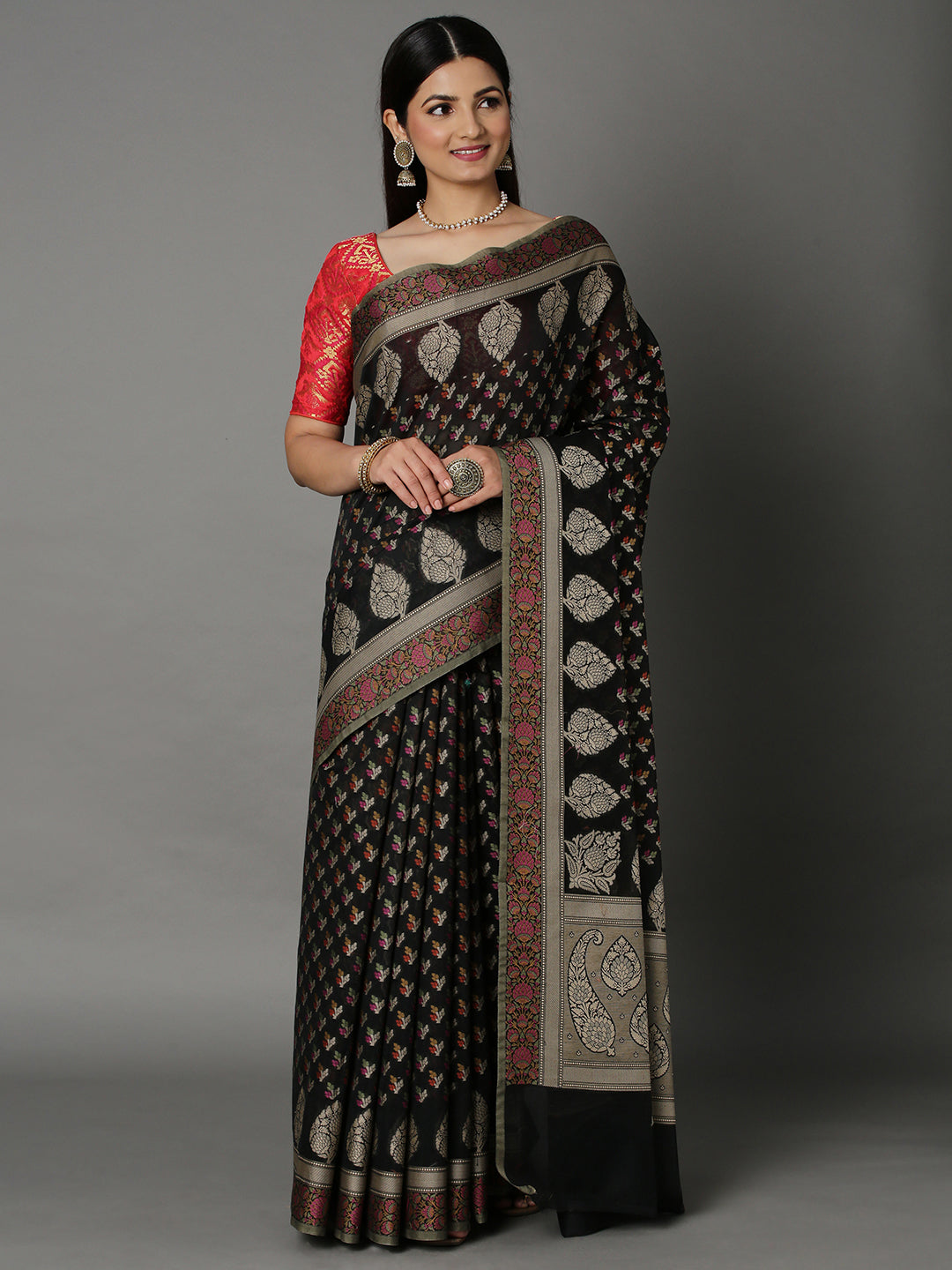 Black Cotton Blend Jacquard Saree With Self Border And Detailed Pallu