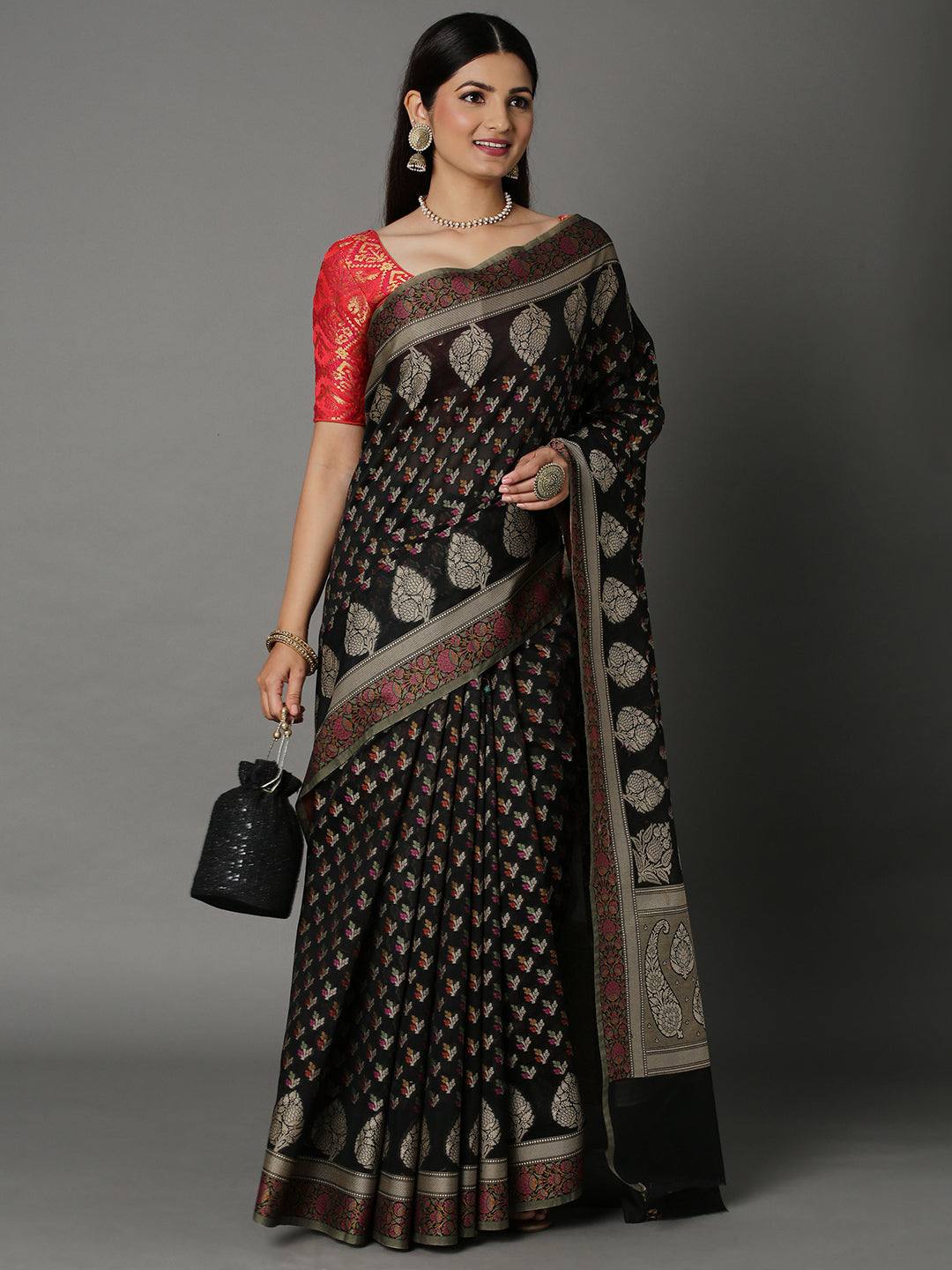 Black Cotton Blend Jacquard Saree With Self Border And Detailed Pallu