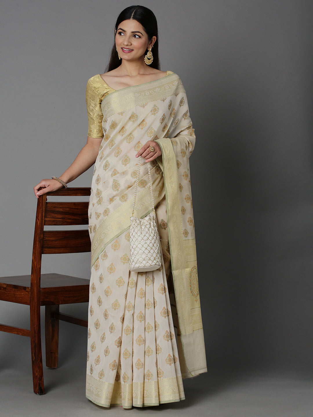 Cream Cotton Blend Jacquard Saree With Paisley Jacquard All Over