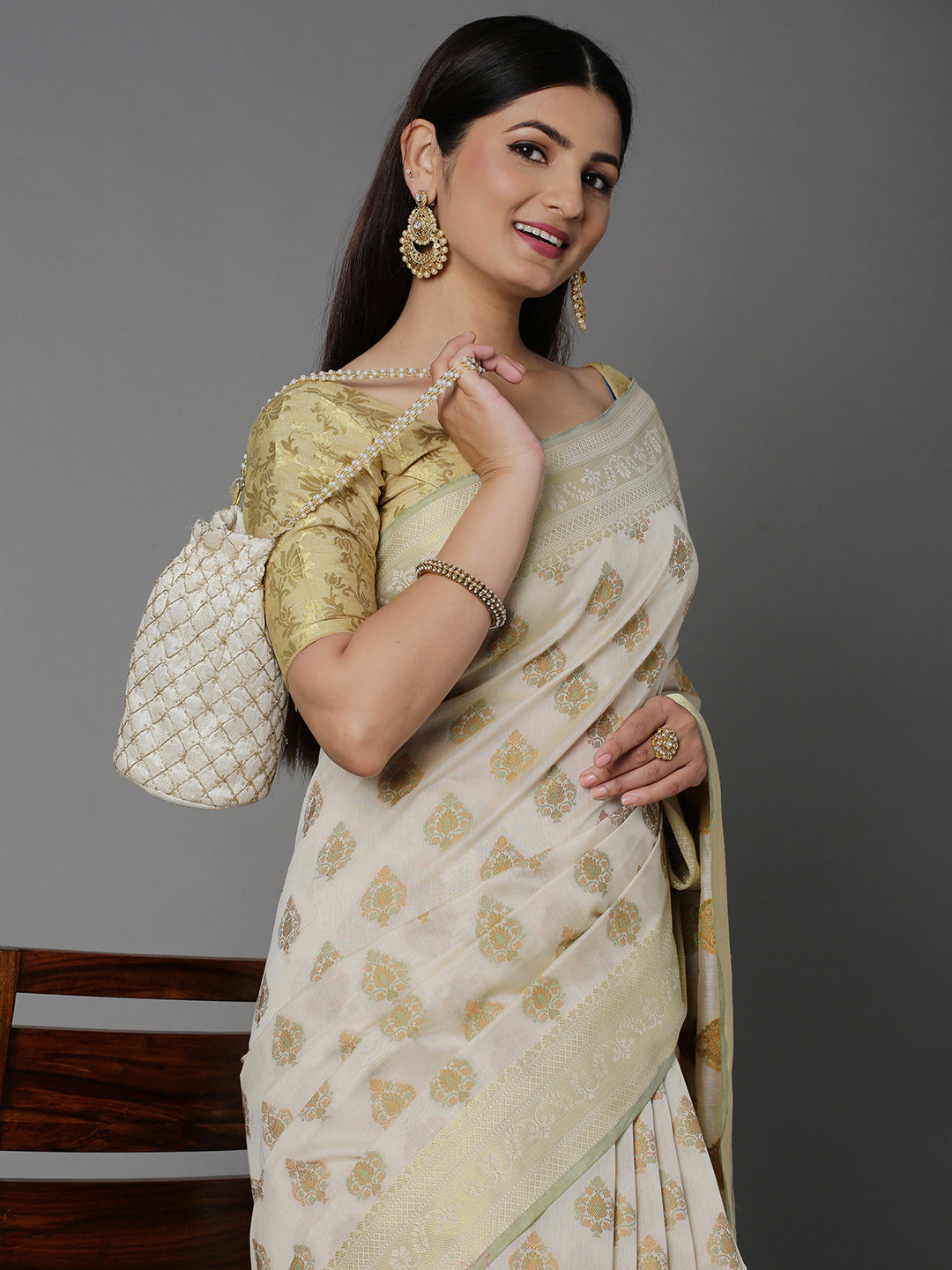 Cream Cotton Blend Jacquard Saree With Paisley Jacquard All Over