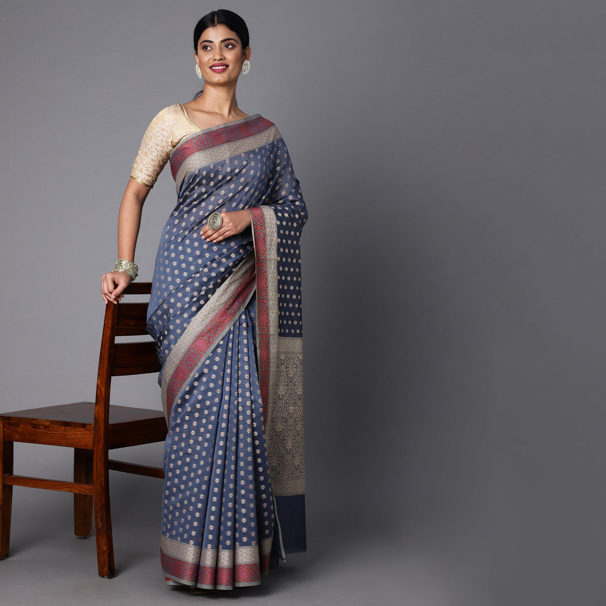 Featuring A Sheer Beautiful Saree Highlighted With Intricated Jacquard Design