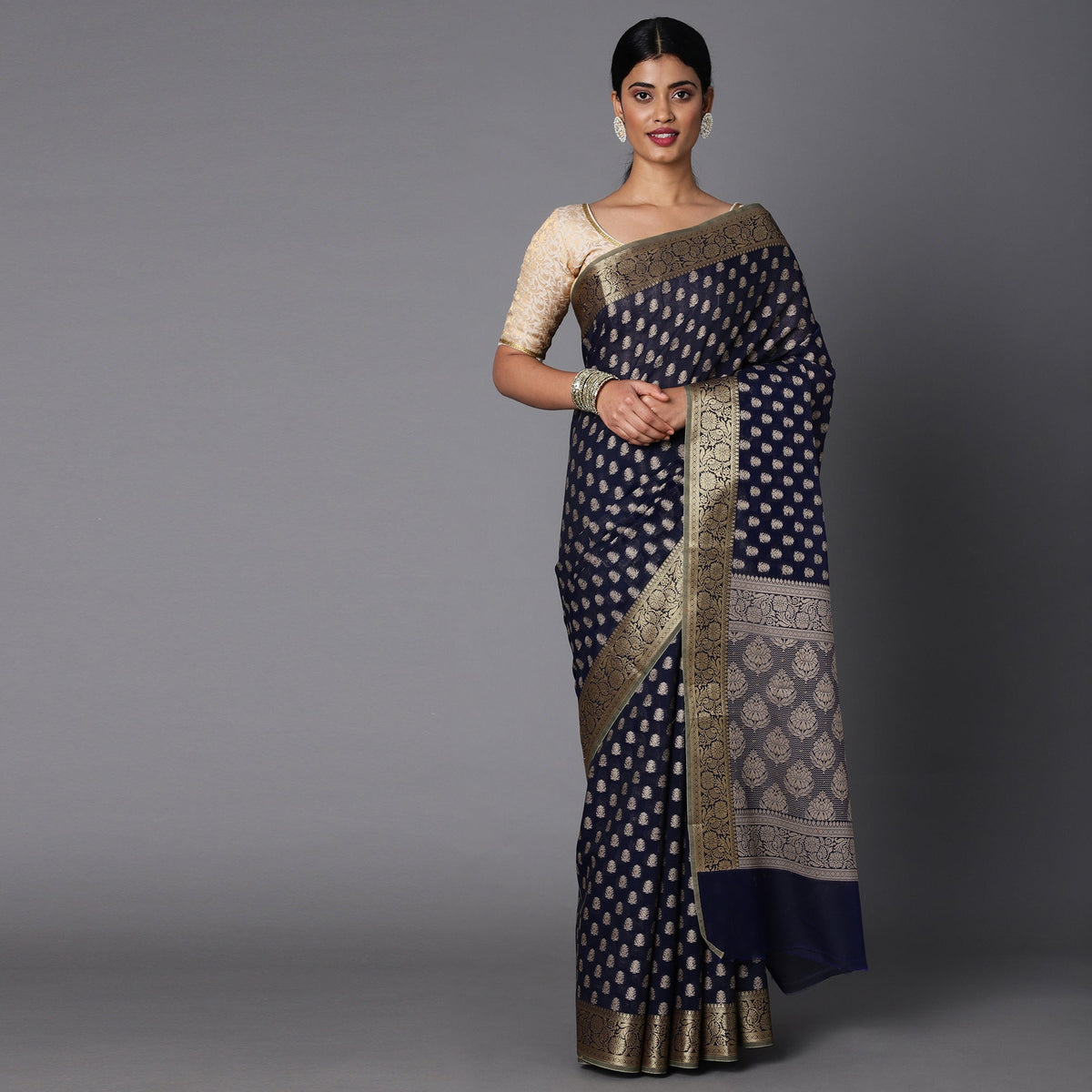 Featuring A Sheer Beautiful Saree Highlighted With Intricated Jacquard Design