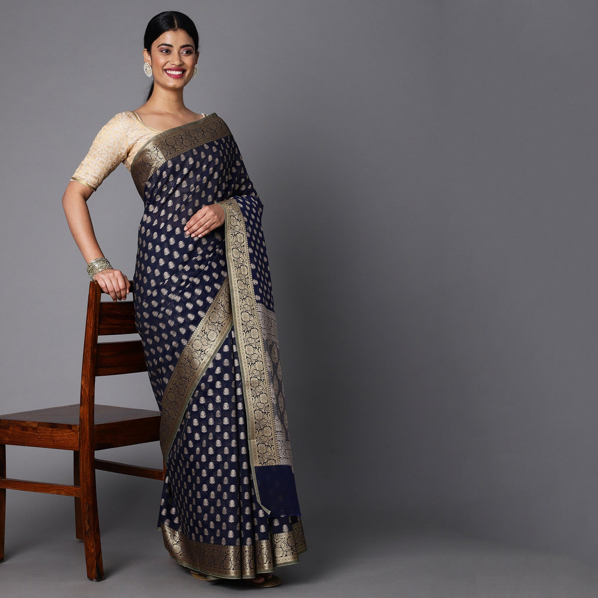 Featuring A Sheer Beautiful Saree Highlighted With Intricated Jacquard Design