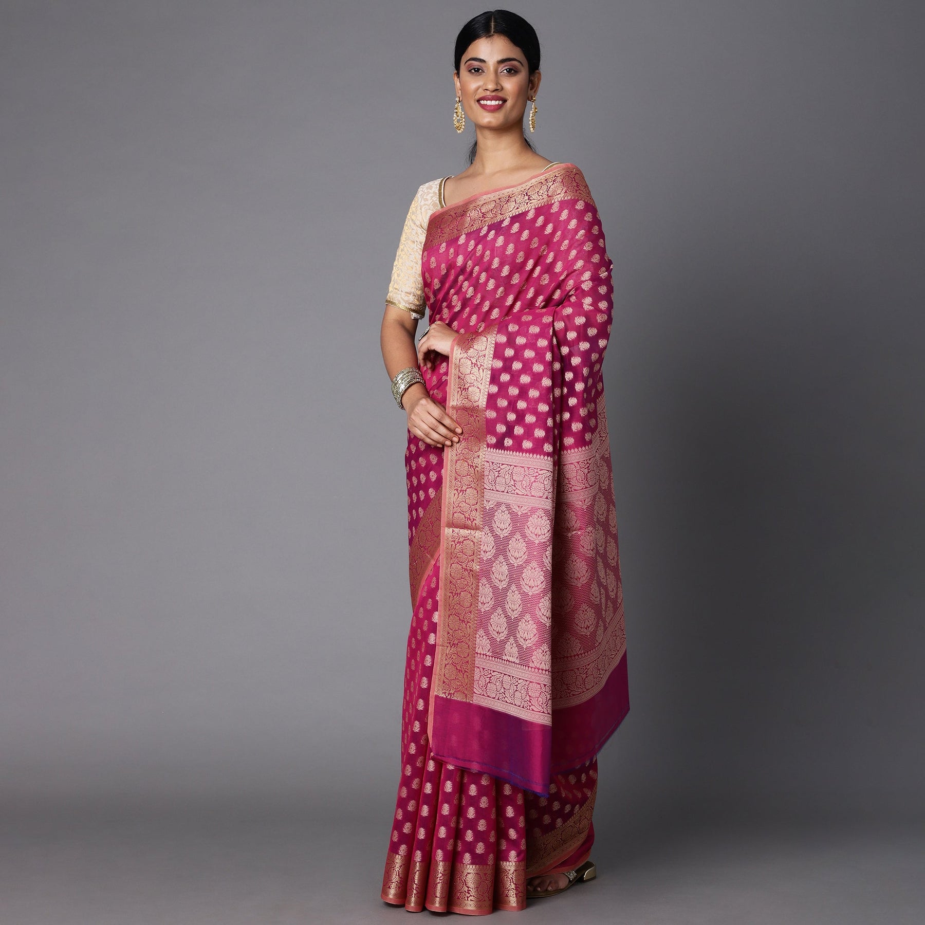 Featuring A Sheer Beautiful Saree Highlighted With Intricated Jacquard Design