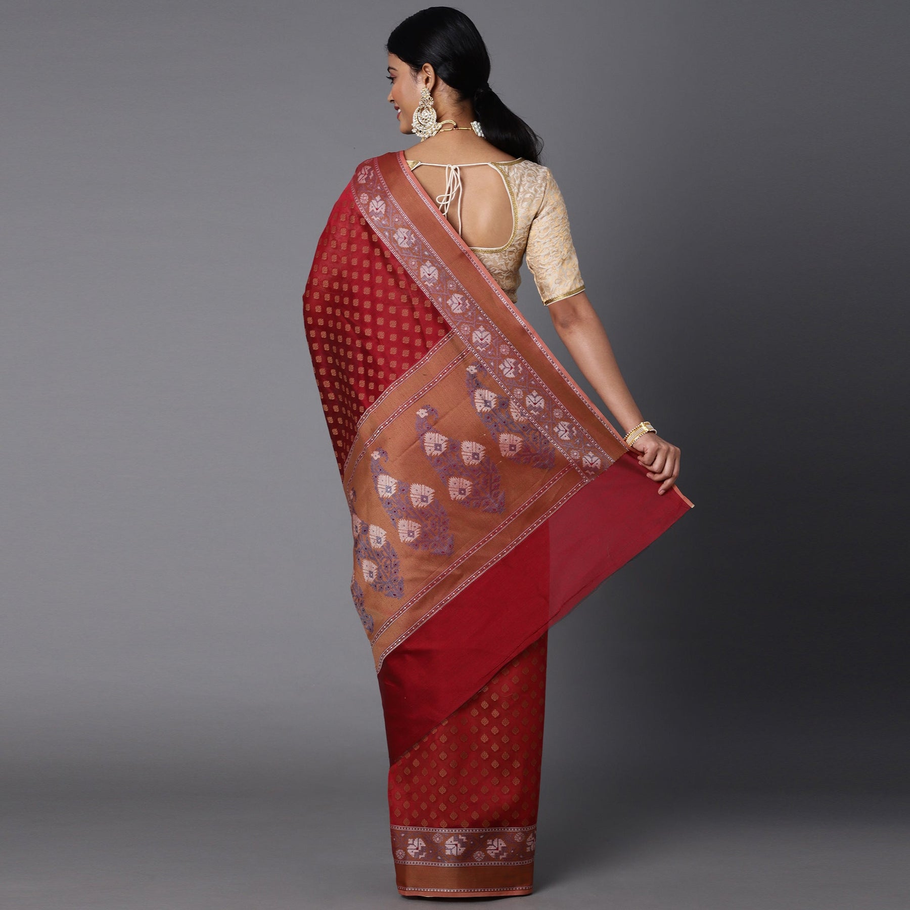 Magenta Cotton Blend Contrast Color Jacquard Saree With Copper Highlights