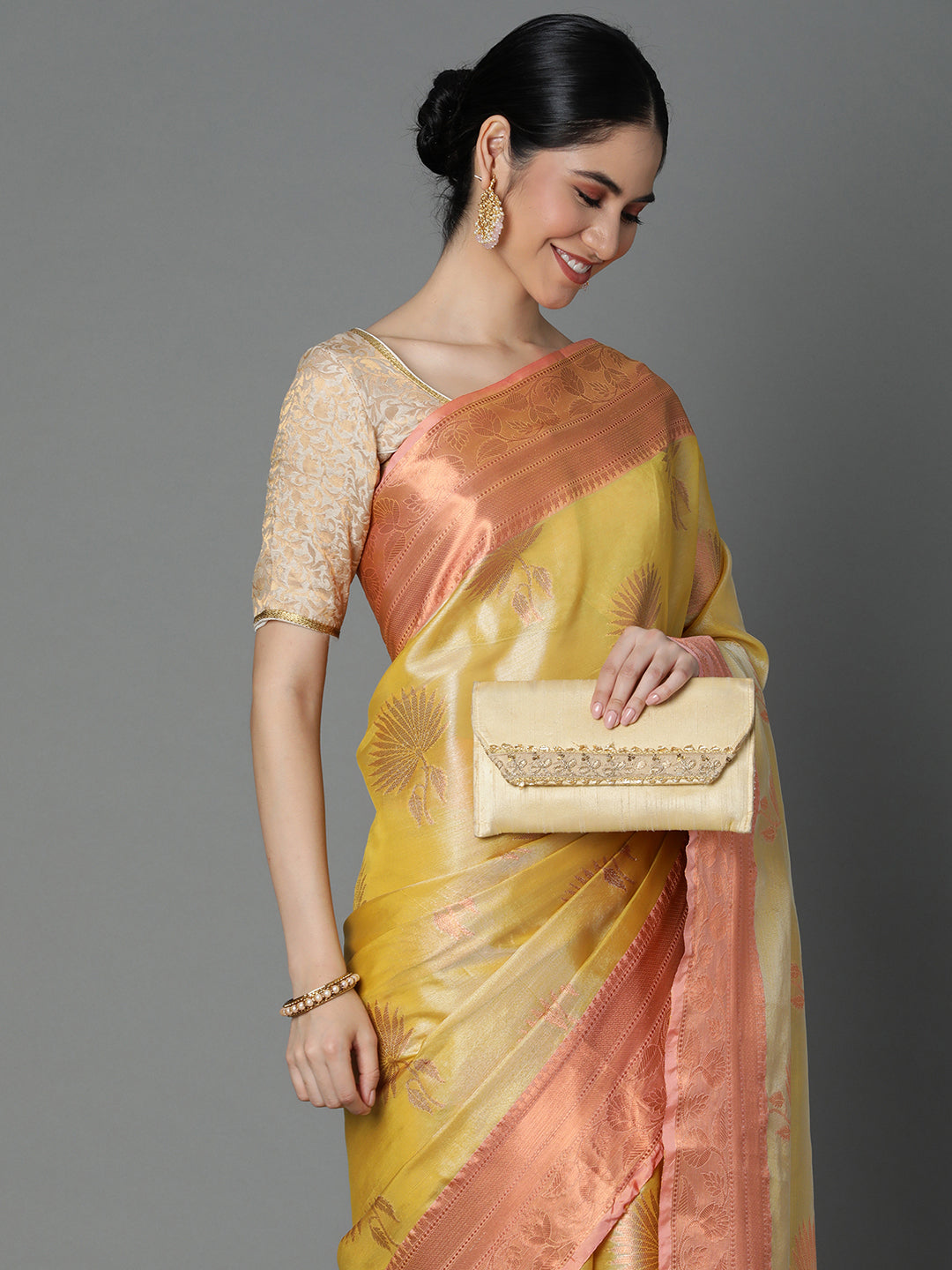 Lemon Chanderi Blend Saree With Bold Motif All Over And Contrast Pallu