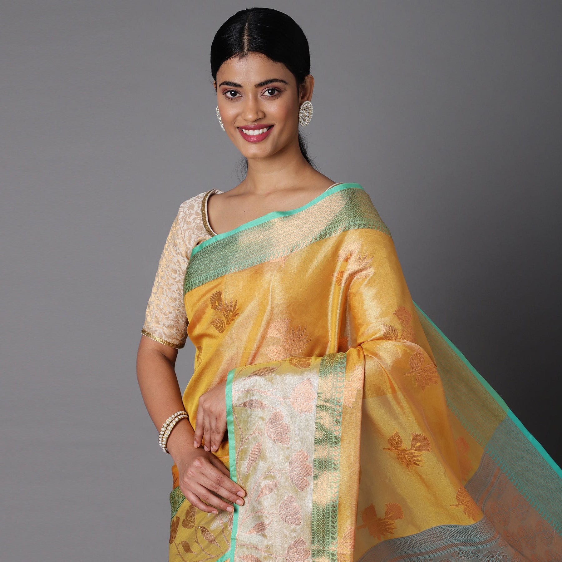 Lemon Chanderi Blend Saree With Bold Motif All Over And Contrast Pallu