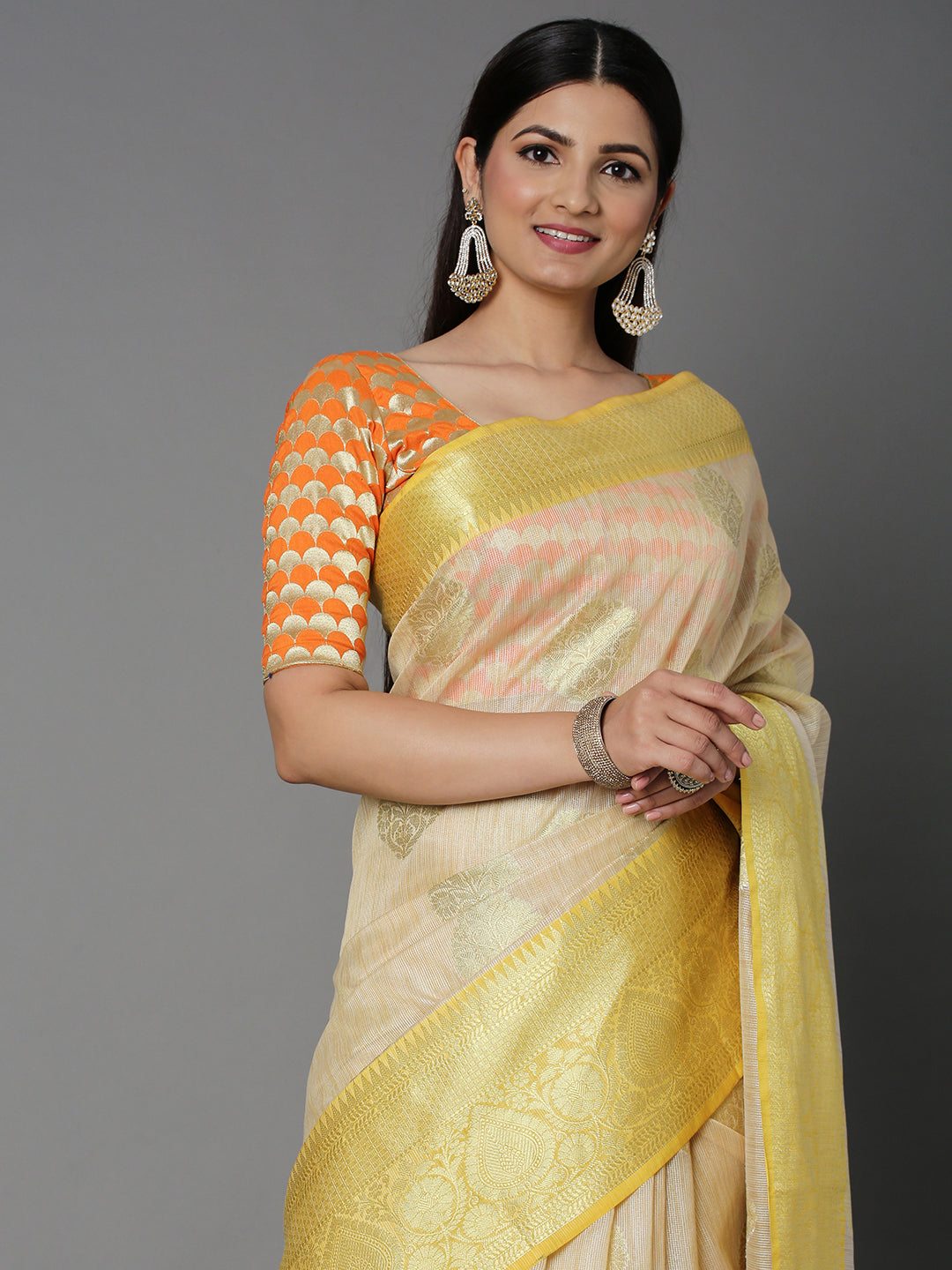 Featuring A Sheer Beautiful Saree Highlighted With Jacquard Broad Border