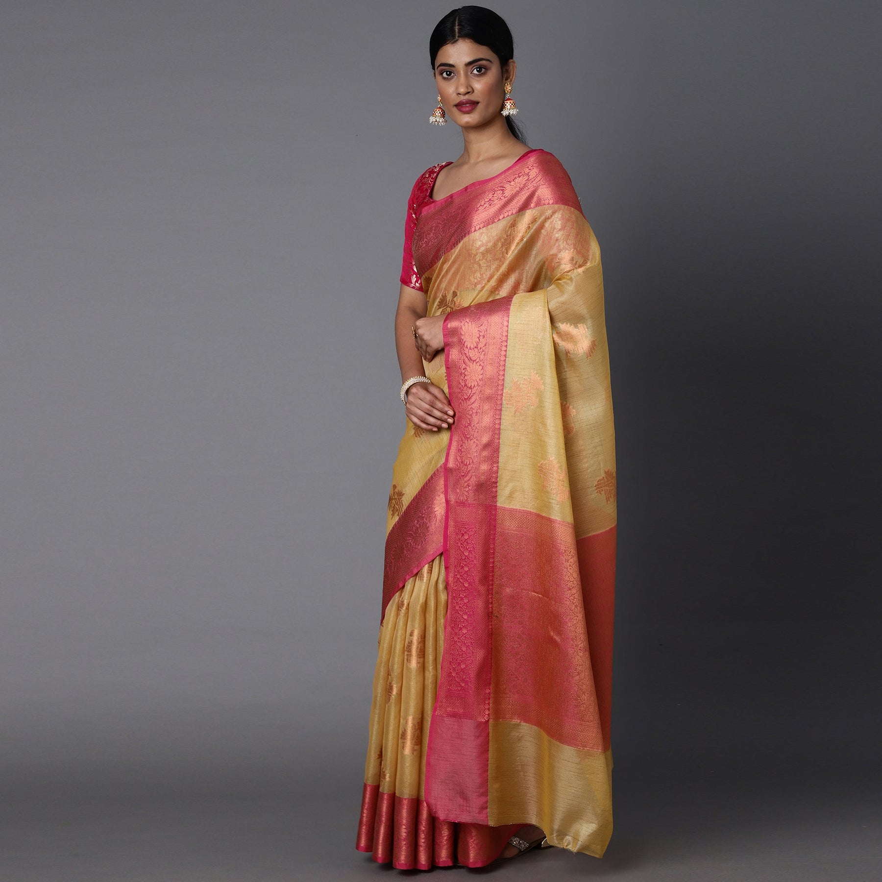 Featuring A Sheer Beautiful Saree Highlighted With Contrast Jacquard Broad Border