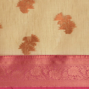 Featuring A Sheer Beautiful Saree Highlighted With Contrast Jacquard Broad Border