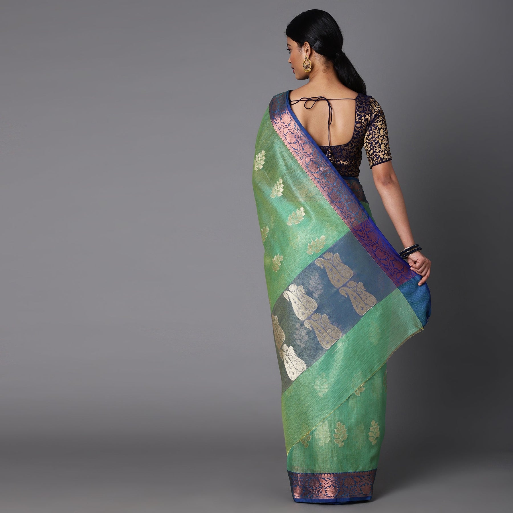 Featuring A Sheer Beautiful Saree Highlighted With Contrast Jacquard Broad Border