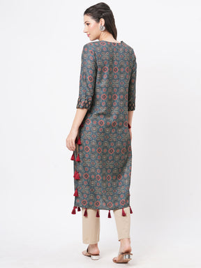 Forest Green Kurta With Contrast Tassel Detail