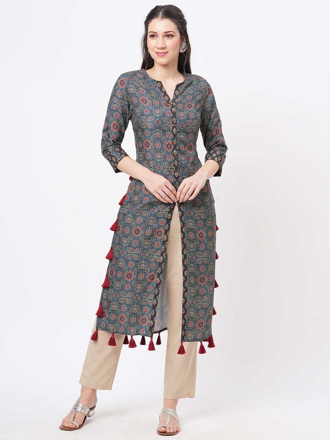 Forest Green Kurta With Contrast Tassel Detail