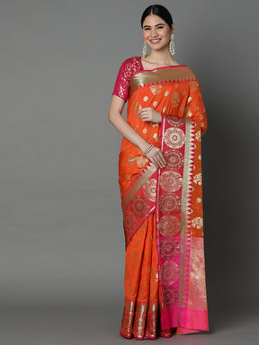 Features A Bold Silk  Blend Saree With Jacquard Ethnic Buttis All Over In Gold