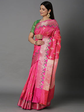 Features A Bold Silk  Blend Saree With Jacquard Ethnic Buttis All Over In Gold