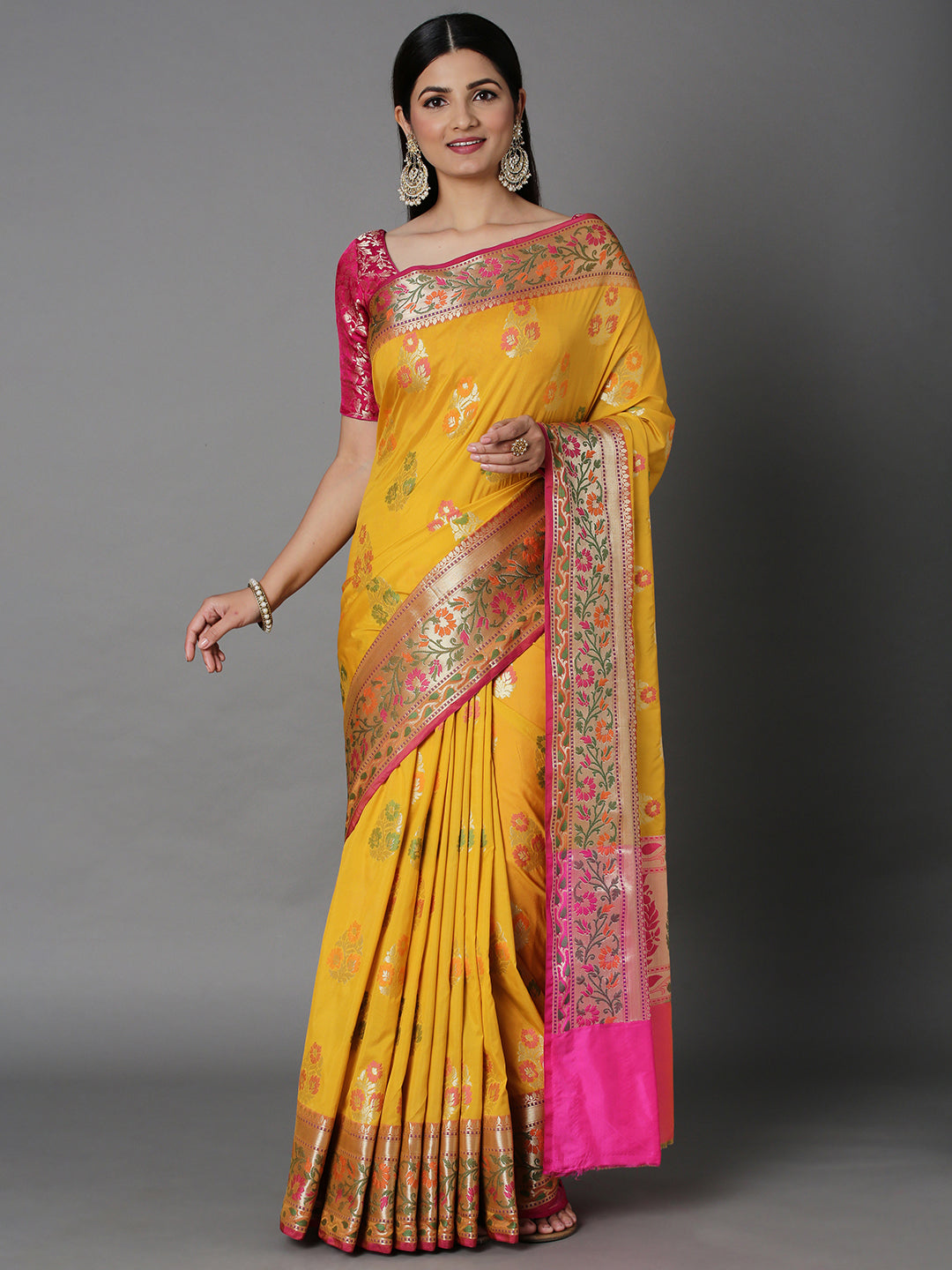 Adorn This Splendid Silk Blend Saree With Floral Motif All Over