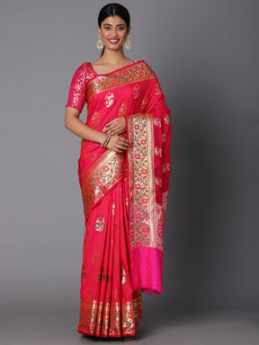 Adorn This Splendid Silk Blend Saree With Floral Motif All Over