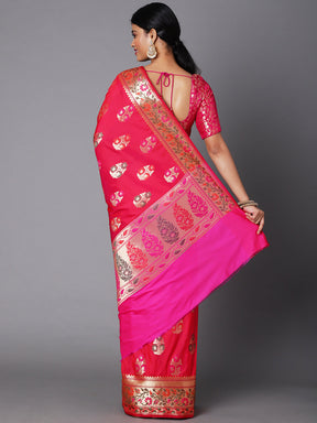 Adorn This Splendid Silk Blend Saree With Floral Motif All Over