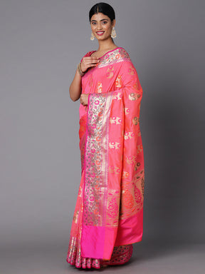 Adorn This Splendid Silk Blend Saree With Floral Motif All Over