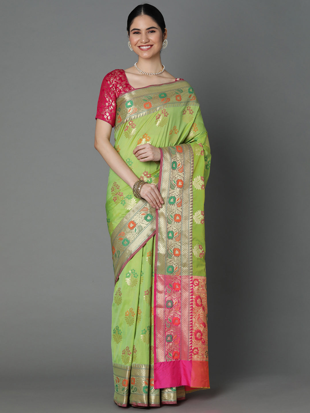 Adorn This Splendid Silk Blend Saree With Multi Color Floral Motif All Over