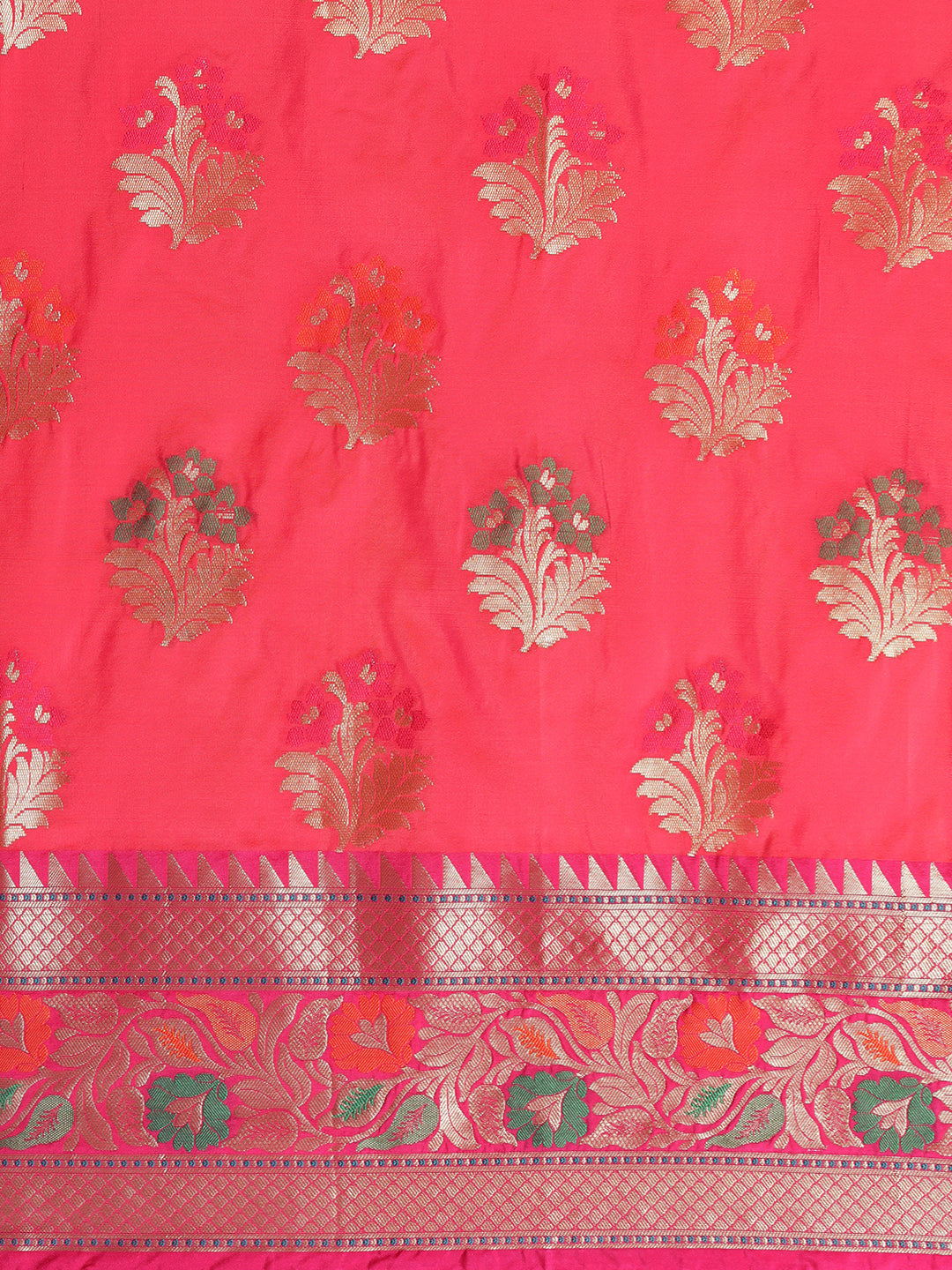 Adorn This Splendid Silk Blend Saree With Multi Color Floral Motif All Over